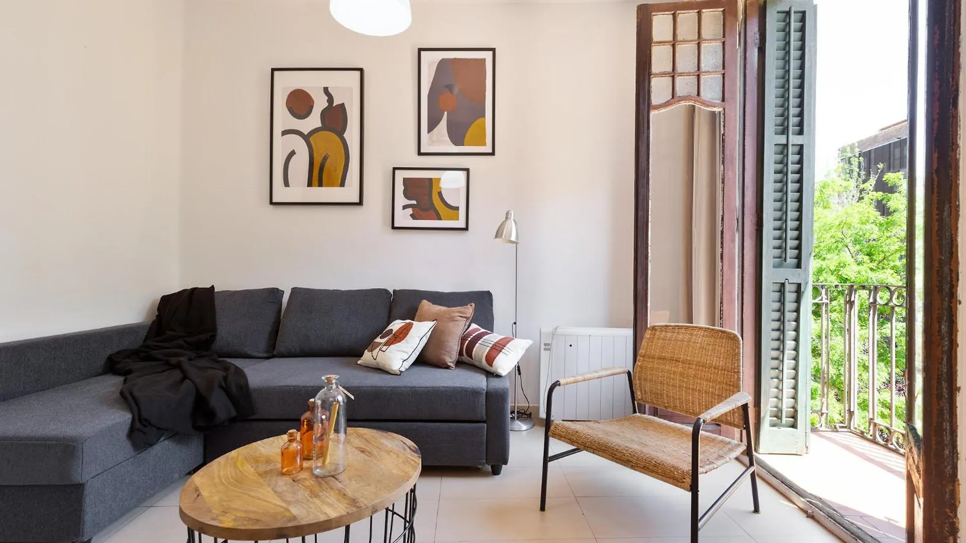Stay U-Nique Apartments Mistral Βαρκελώνη 0*,  Ισπανία