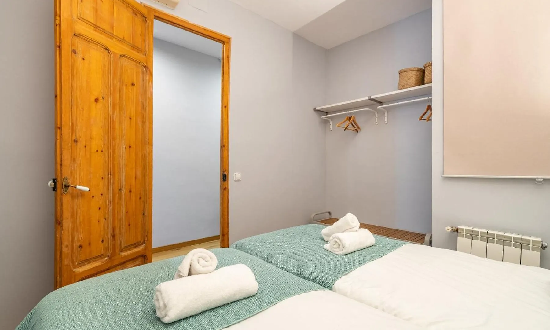 Stay U-Nique Apartments Mistral Βαρκελώνη 0*,  Ισπανία